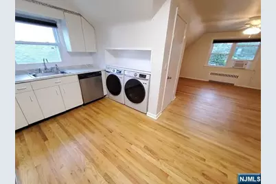 1268 Anderson Avenue 2Fl #2Fl, Fort Lee, NJ 07024 - Photo 4