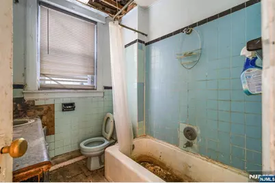 199 Hollywood Avenue, East Orange, NJ 07018 - Photo 12