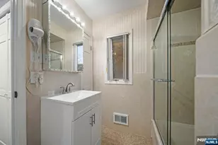 816 Morton St, East Rutherford, NJ 07073 - Photo 12