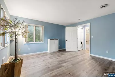 816 Morton Street, East Rutherford, NJ 07073 - Photo 10