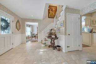 89 Barrett Ln, Wyckoff Township, NJ 07481 - Photo 2