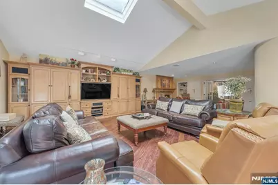 89 Barrett Lane, Wyckoff Township, NJ 07481 - Photo 12