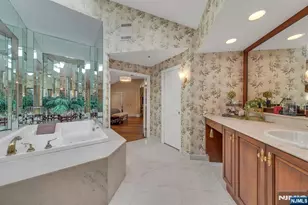 89 Barrett Ln, Wyckoff Township, NJ 07481 - Photo 18