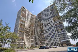 300 Winston Dr 2906, Cliffside Park, NJ 07010 - Photo 1