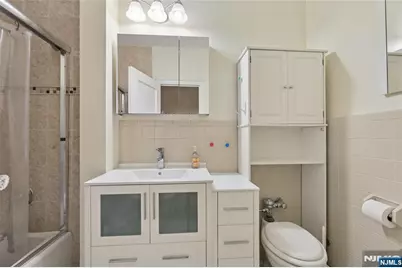 100 Palisade Avenue D12 #D12, Englewood, NJ 07631 - Photo 14