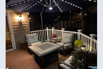 80 Caruth Avenue, Elmwood Park, NJ 07407 - Photo 8