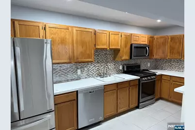 25 Pavonia Avenue 2 #2, Kearny, NJ 07032 - Photo 2