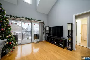 900 Valley Road D010, Clifton, NJ 07013 - Photo 2