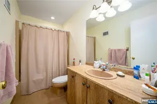 900 Valley Road D010, Clifton, NJ 07013 - Photo 14
