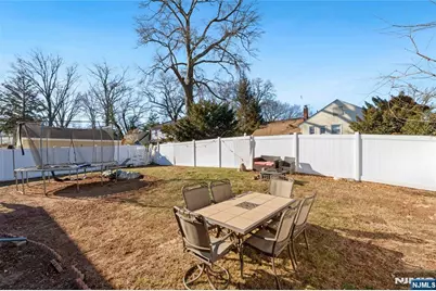 36 Vivyen Street, Bergenfield, NJ 07621 - Photo 24