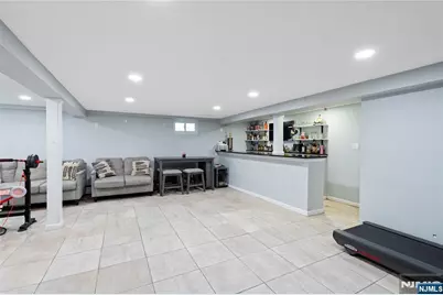 36 Vivyen Street, Bergenfield, NJ 07621 - Photo 14