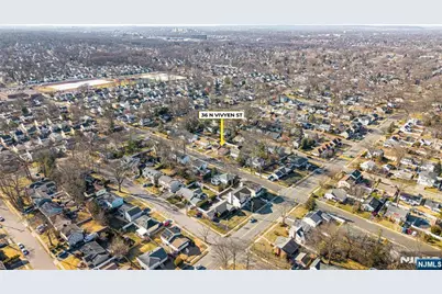 36 Vivyen Street, Bergenfield, NJ 07621 - Photo 28