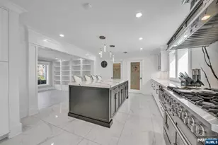 315 Freemans Ln, Franklin Lakes, NJ 07417 - Photo 10