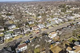 39-02 Taylor Rd, Fair Lawn, NJ 07410 - Photo 28