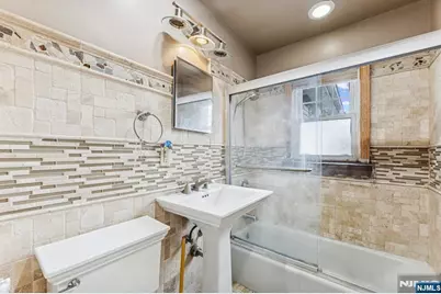 39-02 Taylor Road, Fair Lawn, NJ 07410 - Photo 12