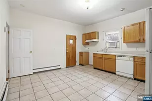 209 Hamilton St, Harrison, NJ 07029 - Photo 8