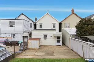 209 Hamilton St, Harrison, NJ 07029 - Photo 22