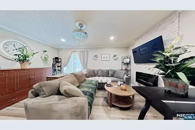 366 Cottonwood Way, Mahwah, NJ 07430 - Photo 12