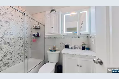 366 Cottonwood Way, Mahwah, NJ 07430 - Photo 20