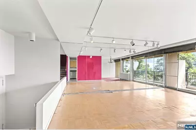 1 Horizon G2 #G2, Fort Lee, NJ 07024 - Photo 4