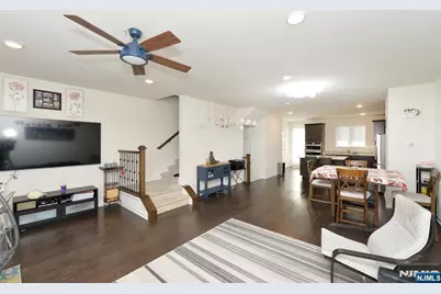 12-48 Plaza Road, Fair Lawn, NJ 07410 - Photo 4