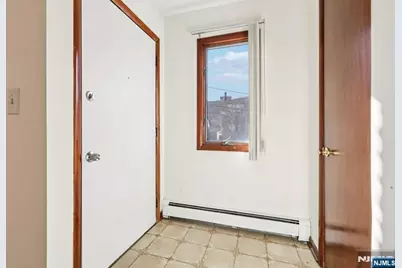 407 Jane Street, Fort Lee, NJ 07024 - Photo 4