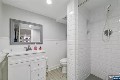 124 Lee Street, Elmwood Park, NJ 07407 - Photo 38