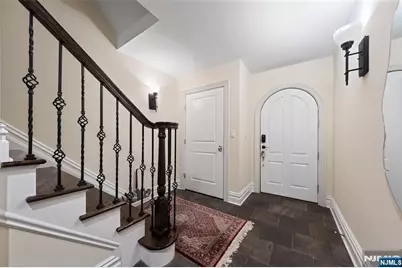 1602 Center Avenue B #B, Fort Lee, NJ 07024 - Photo 4