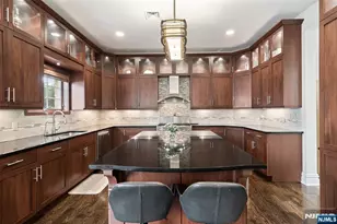 1602 Center Ave B, Fort Lee, NJ 07024 - Photo 10