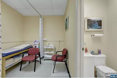 1033 Clifton Avenue 211 #211, Clifton, NJ 07013 - Photo 16