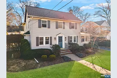 163 Hampton Place, Ridgewood, NJ 07450 - Photo 2