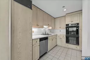 900 Palisade Ave 8B, Fort Lee, NJ 07024 - Photo 6