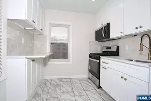 31 Rea Ave Cottage, Midland Park, NJ 07432 - Photo 6