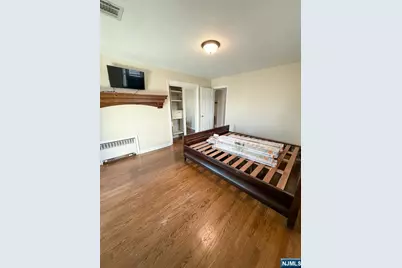 223 Day Avenue 1 #1, Cliffside Park, NJ 07010 - Photo 10