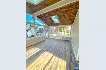 223 Day Avenue 1 #1, Cliffside Park, NJ 07010 - Photo 18