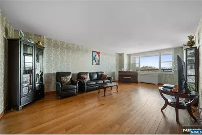 2200 N Central Road 6H #6H, Fort Lee, NJ 07024 - Photo 2