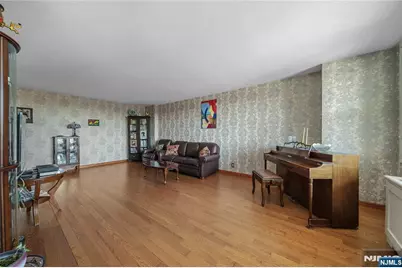 2200 N Central Road 6H #6H, Fort Lee, NJ 07024 - Photo 4