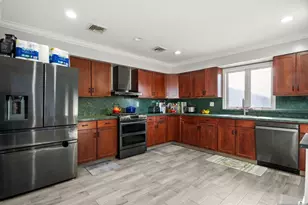 132 Clinton Pl, East Rutherford, NJ 07073 - Photo 22