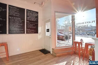 39 Godwin Avenue 39 #39, Ridgewood, NJ 07450 - Photo 10