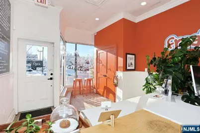 39 Godwin Avenue 39 #39, Ridgewood, NJ 07450 - Photo 2