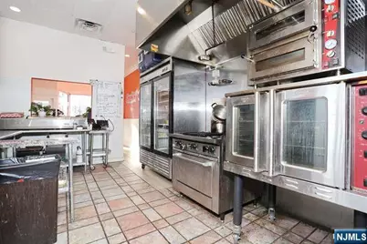 39 Godwin Avenue 39 #39, Ridgewood, NJ 07450 - Photo 14