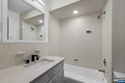 63 Highwood Terrace, Weehawken, NJ 07086 - Photo 24