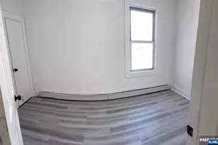 954 Grand St, Elizabeth, NJ 07201 - Photo 2