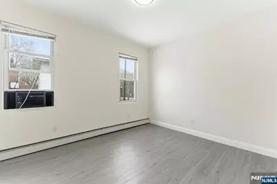 14 Avenue A 1R #1R, Lodi, NJ 07644 - Photo 12