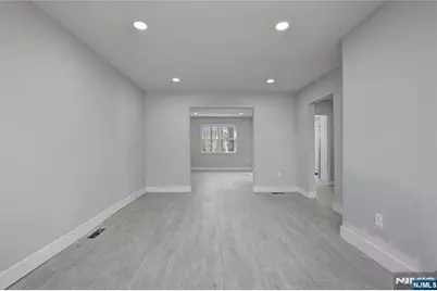 384 W Palisade Avenue, Englewood, NJ 07631 - Photo 4