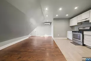 297 Runyon St, Newark, NJ 07108 - Photo 12