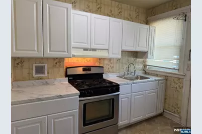 234 Lafayette Avenue, Hawthorne, NJ 07506 - Photo 1