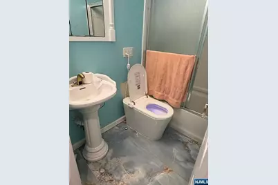 21 Helen, Moonachie, NJ 07074 - Photo 24