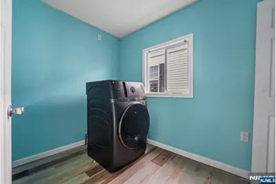 21 Helen, Moonachie, NJ 07074 - Photo 12
