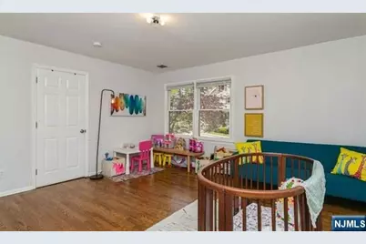 160 Magnolia Avenue, Cresskill, NJ 07626 - Photo 20